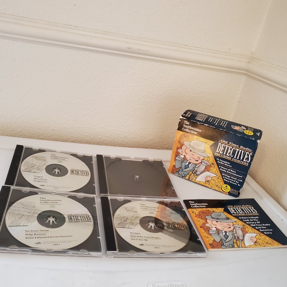 Smithsonian Collection Old Time Radio Detectives Crime Fighters 3CD Box Set Book